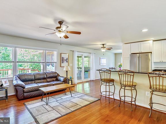5th image of 7312 Blanchard Dr