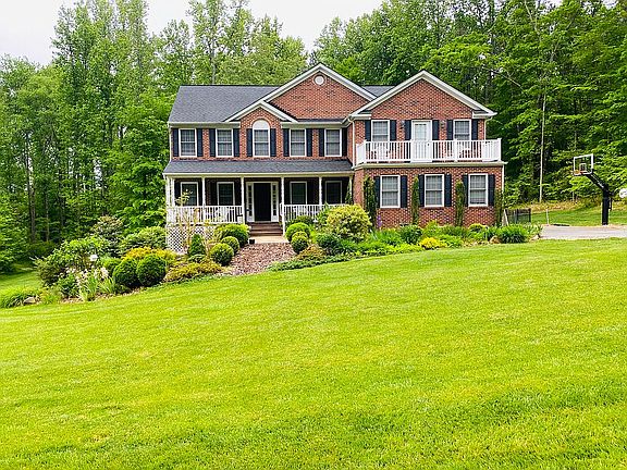 4th image of 39 Kinsley Ln