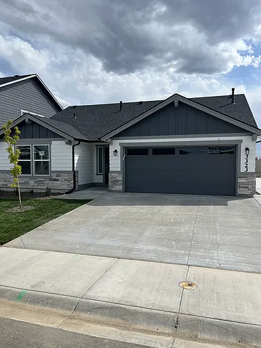 3323 E Fitz Roy Pl Photo 1
