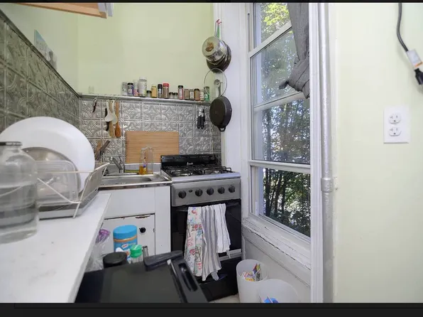 1545 Pacific Street image 3 of 9