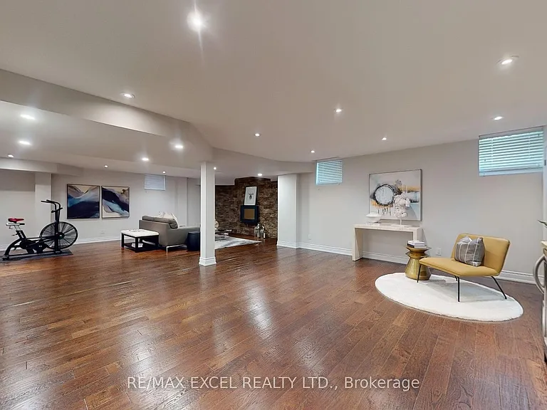 215 Coons Rd — Photo 44