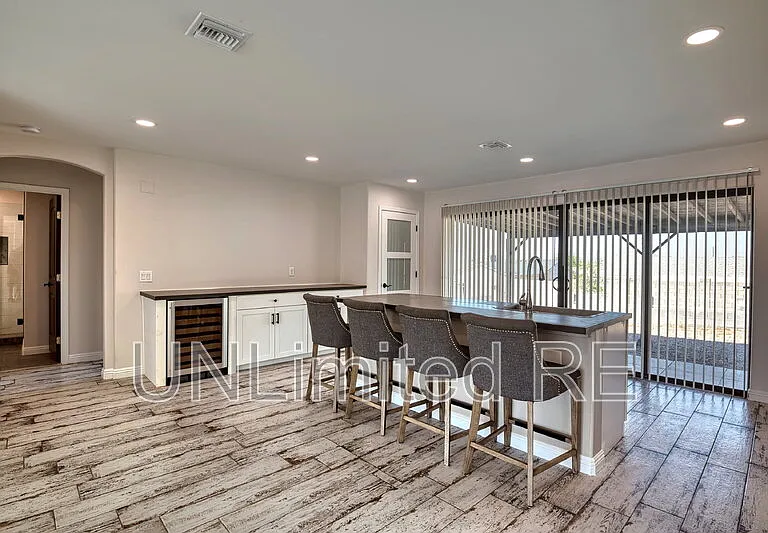 1435 Beefeater Dr — Photo 19
