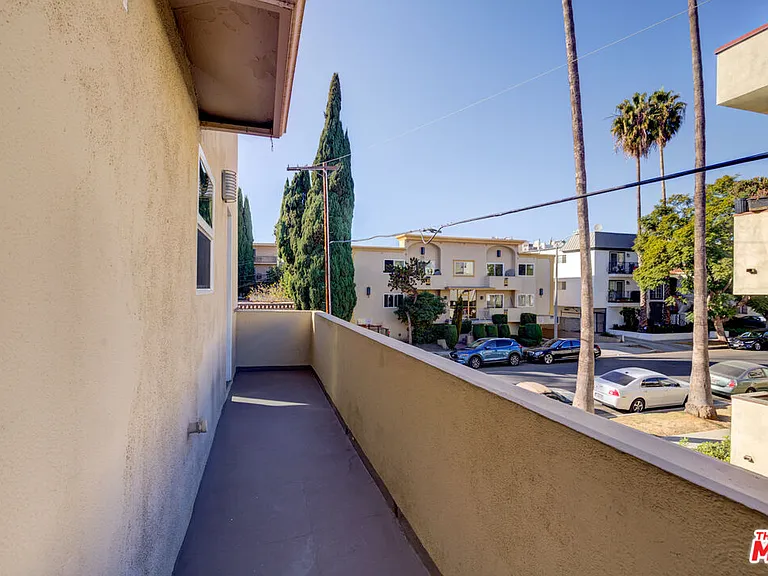 932 S Shenandoah St #3 — Photo 18