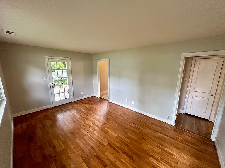 1213 Concord Ave — Photo 5