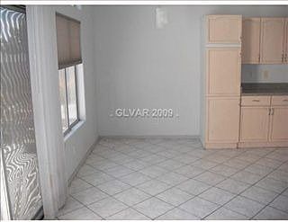 2nd image of 4586 Carmar Dr