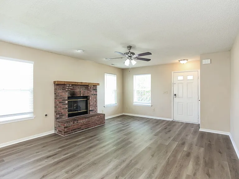 8130 Amble Way — Photo 6