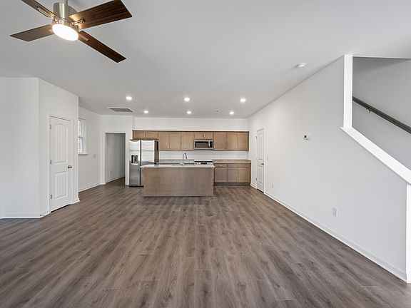 4th image of 2656 Lakevilla Dr #4