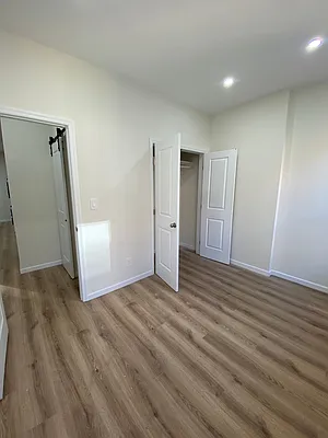 Rented by Peter R. Hungerford, LREB | media 24