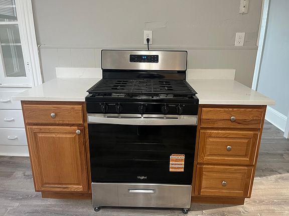 2nd image of 11 Mars St APT 3