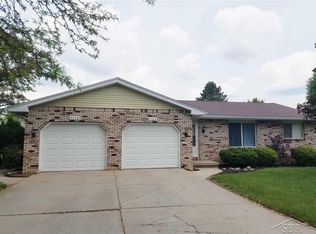 6256 Weiss St, Saginaw, MI 48603