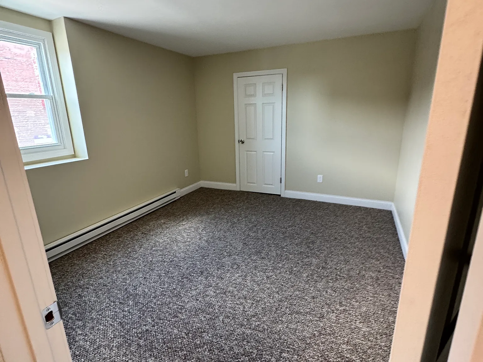 1 bed, 650 sqft, $1,700 — Photo 4