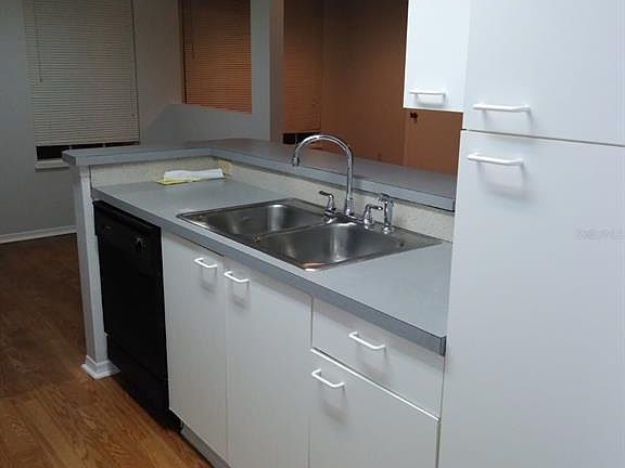 2nd image of 1606 Columbia Arms Cir Unit 123