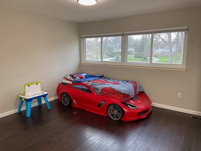 4077 Lincoln Dr — Photo 26