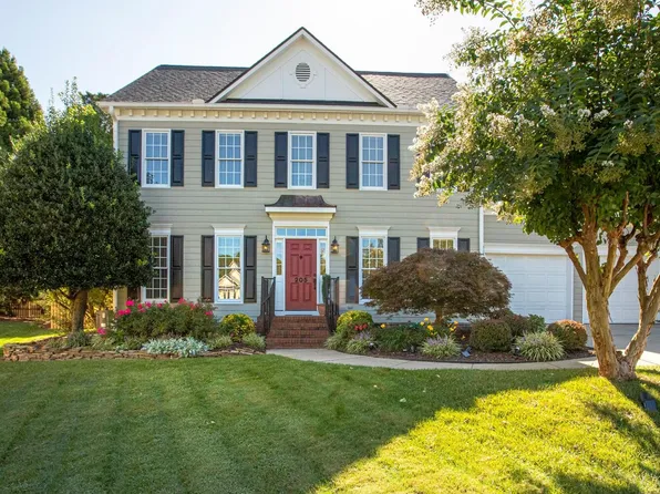 205 Temple Gate Dr, Cary, NC 27518
