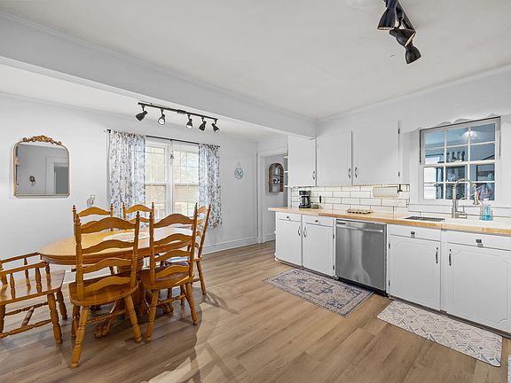 5th image of 109 Grace St