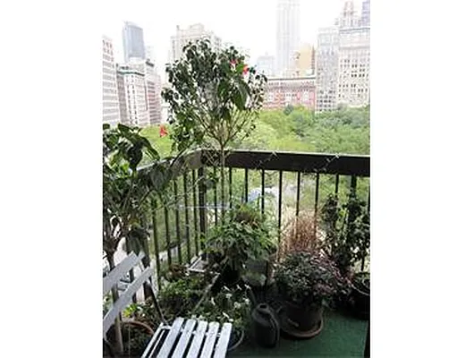 Sold by Newell and Assoc. | media 17