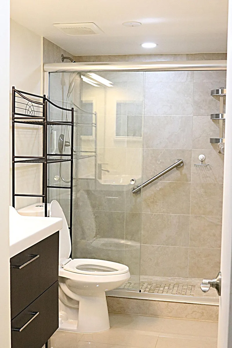 Building Photo - 230 NE 26th Ave #1070
