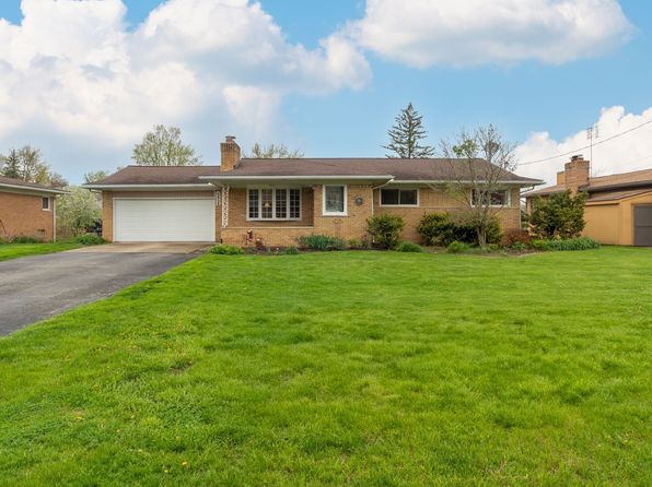3928 Embarcadero St, Waterford, MI 48329