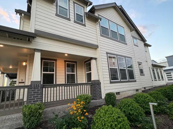 6947 SE Red Alder St, Hillsboro, OR 97123