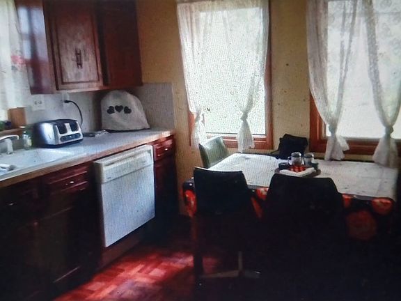 3rd image of 577 County Road J