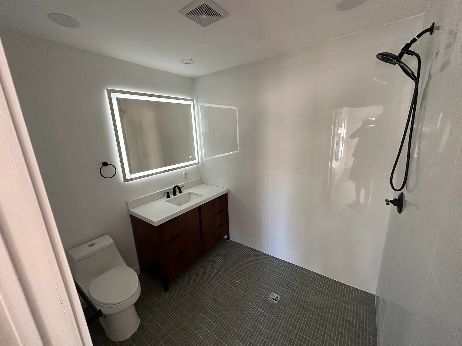 3 bed, 1480 sqft, $3,300 — Photo 2