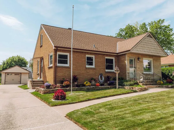 1823 Rawson AVENUE, South Milwaukee, WI 53172
