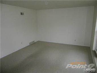 3rd image of 538 Nightingale Ln
