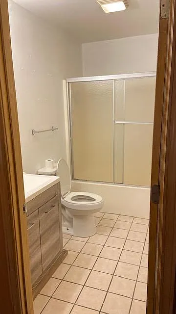 2 bed, $1,100 — Photo 4