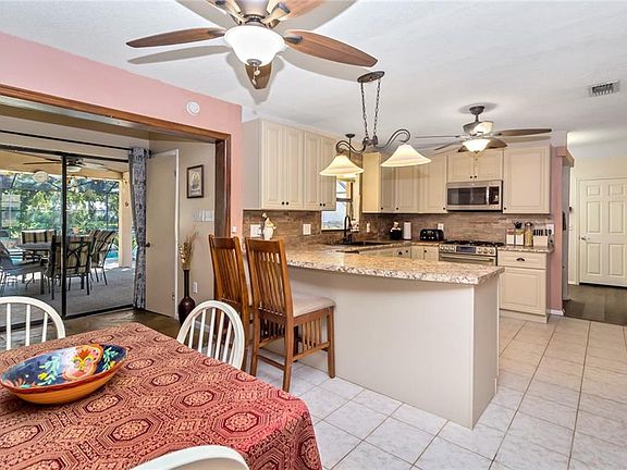 5th image of 30 W Lake Hamilton Cir