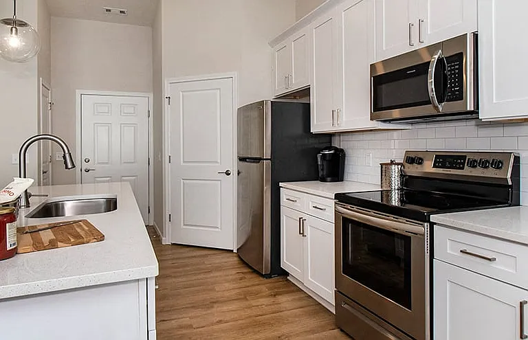 Princeton Place — Photo 3