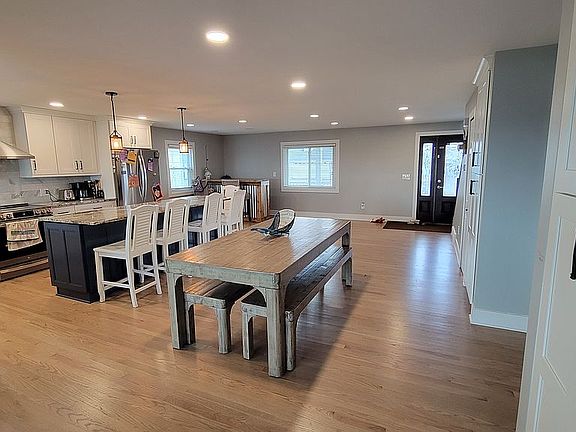 4th image of 7974 Anchor Bay Dr