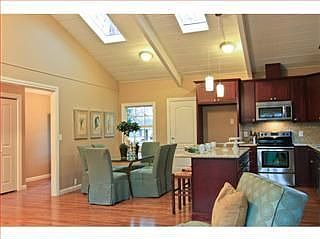 4th image of 1134 W McKinley Ave