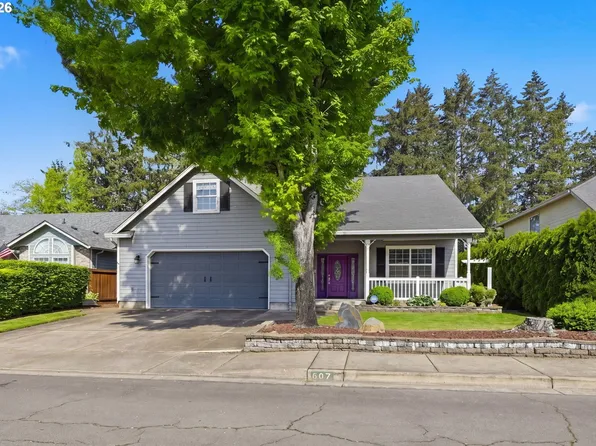 667 72nd St, Springfield, OR 97478