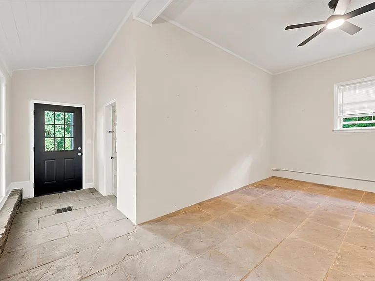 1605 Brintons Bridge Rd — Photo 21