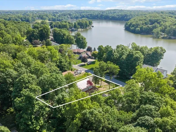 10234 Lakeside Dr Lot 166, Perrinton, MI 48871