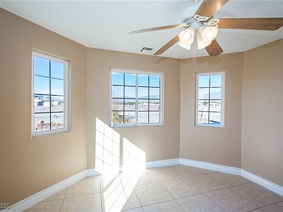 5th image of 1051 Rockaway Ln