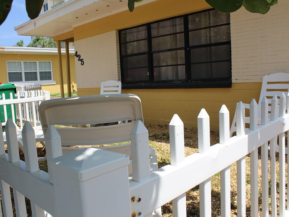 1st image of 425 Wilson Ave #425