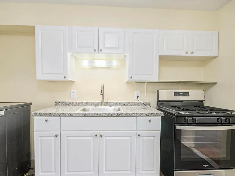 14824 Myola Ave — Photo 5