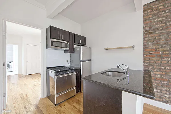 Rented by Citi Habitats | media 11