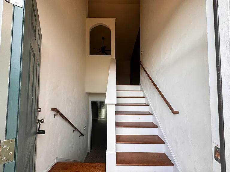 1122 Updike Rd SE — Photo 2