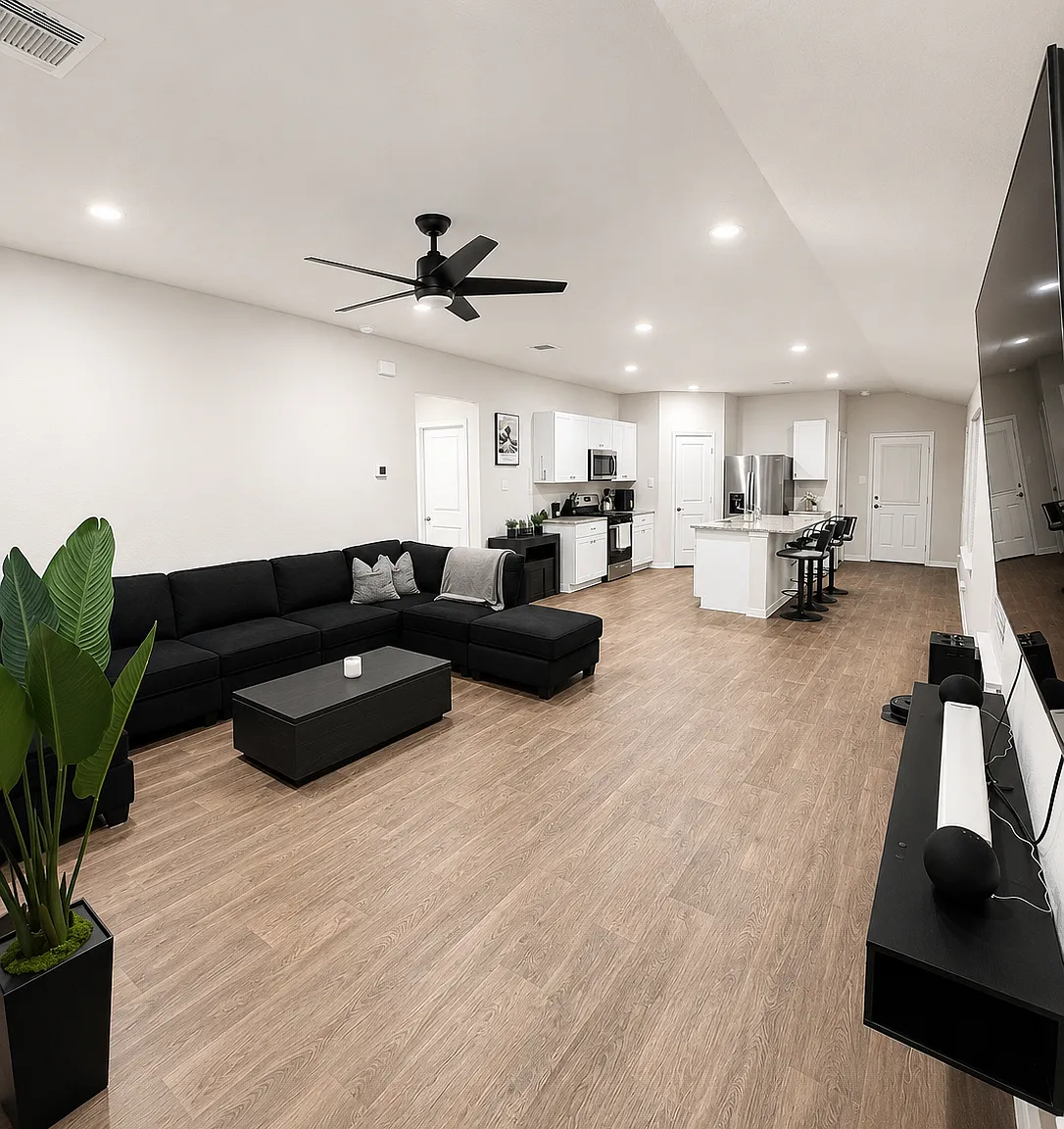 3 bed, 1535 sqft, $1,899 — Photo 4