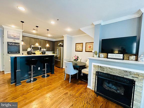 4th image of 250A Market St E #250A