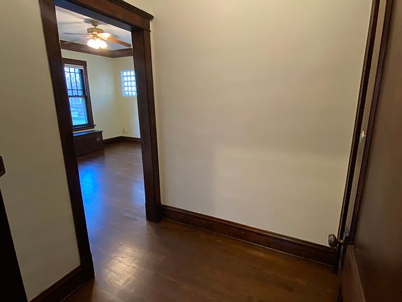 5th image of 535 S Lombard Ave #2