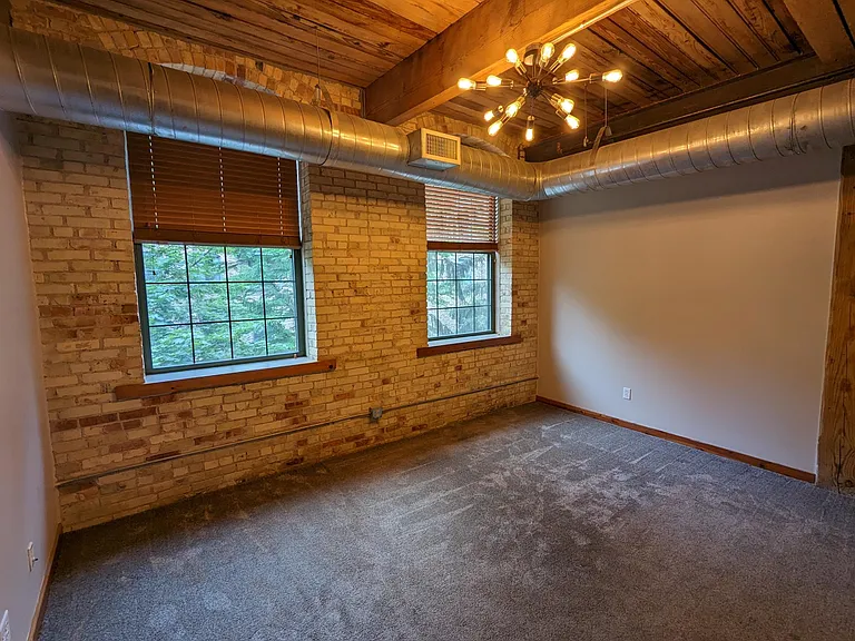 940 Monroe Ave NW #305 — Photo 5
