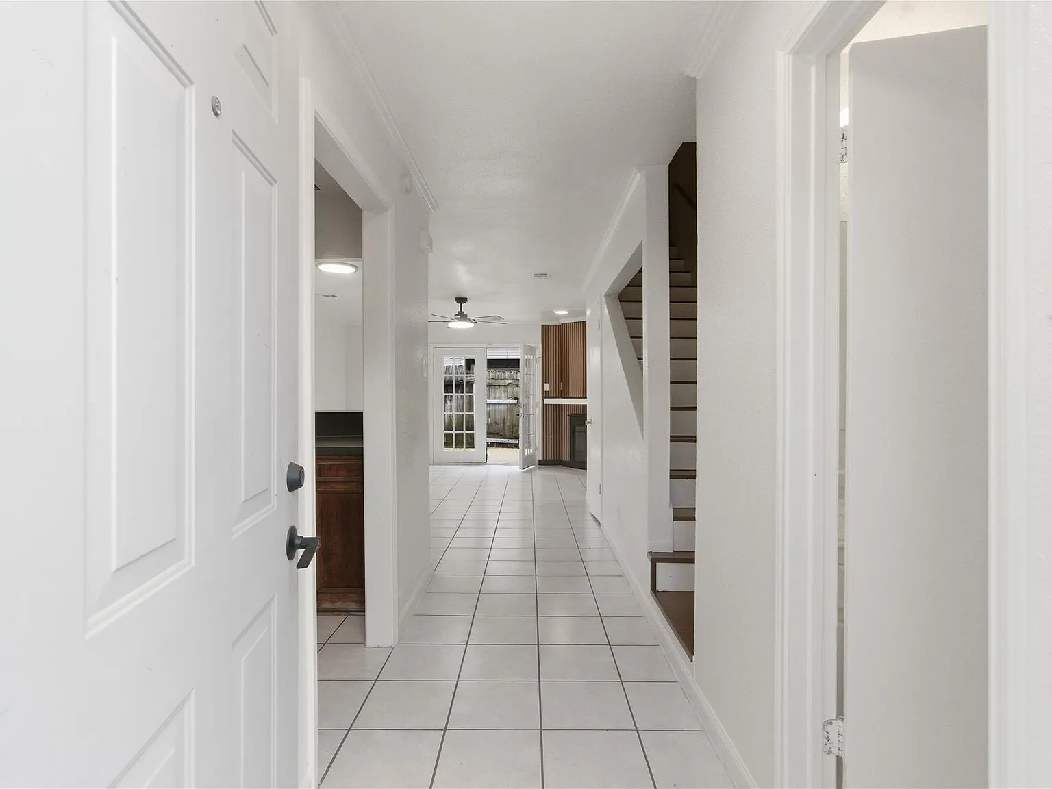 2 bed, 2.5 bath, 1224 sqft, $1,250 — Photo 3