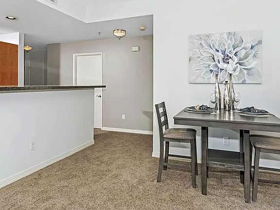 5th image of 427 9th Ave #806-1