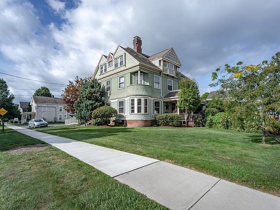 3rd image of 56 Court St