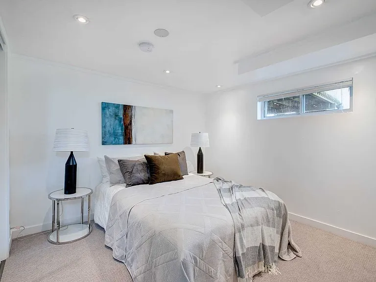 4 Cliffside Dr — Photo 7