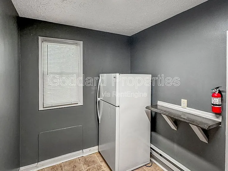 4910 Poe Ave #2 — Photo 8