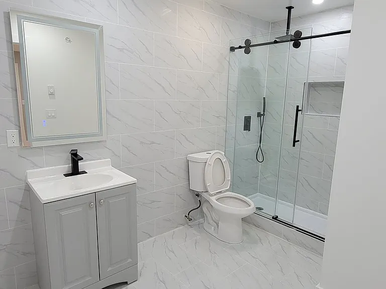 260 Bradford St — Photo 9